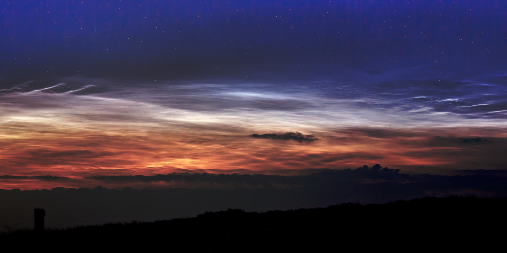 An image of noctilucent clouds over Axe Edge taken by Paul Smith